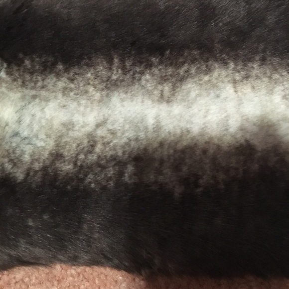 Animal friendly faux fur color\scarf - Picture 15 of 16